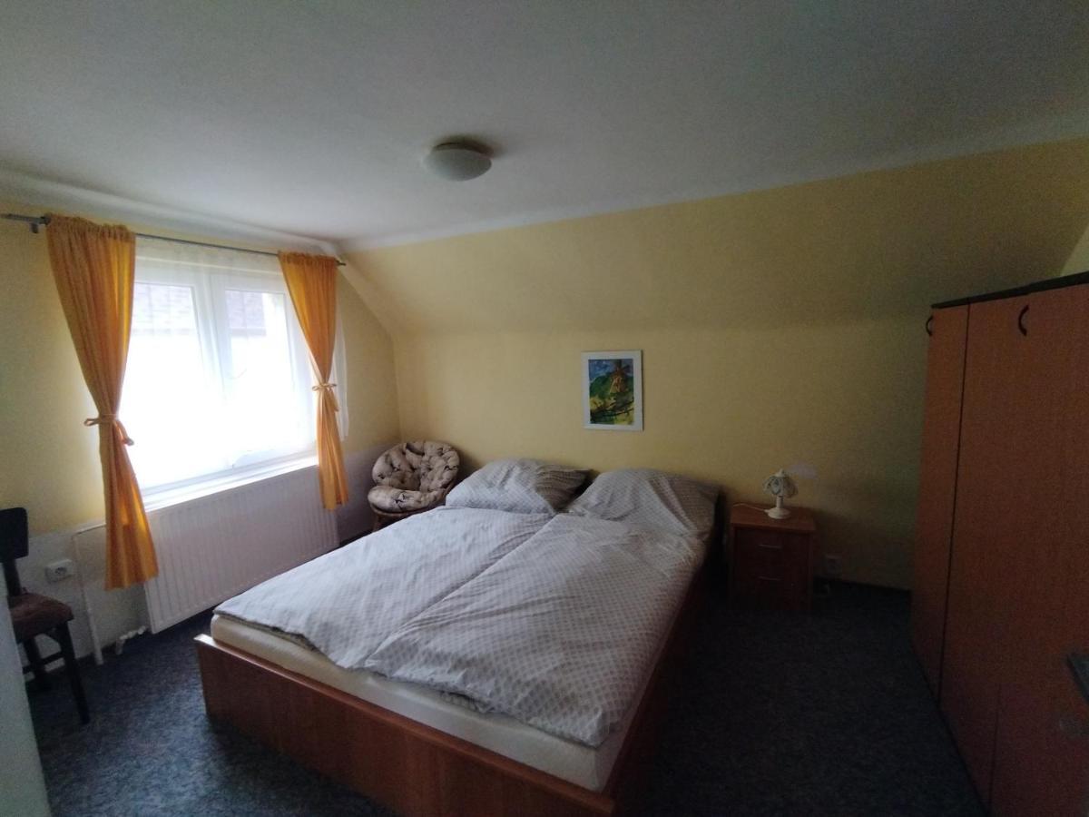 Apartman Se Zahradou Krnov Eksteriør billede